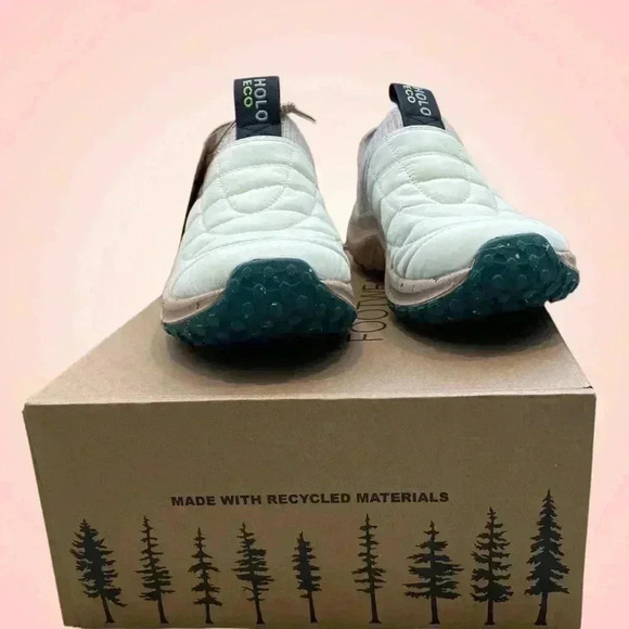 Holo Women’s Credimus Slip-On.  Size 6. Vanilla Ice. NEW With Tags. - Picture 7 of 8